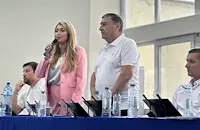 Златомира Стефанова откри Държавния турнир по скокове на батут