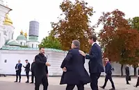 Пратениците на Тръмп пристигнаха в Украйна с влак