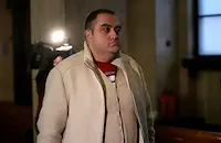 Уволненият за скрити камери директор отново управлява столично училище