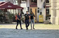 Задържаха пиян ексхибиционист край Паметника на свободата в Русе