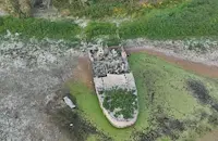 Ниските води на Дунав край Русе разкриха вековен параход