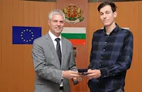 Благомир Коцев награди велосипедист, спасил пешеходец във Варна