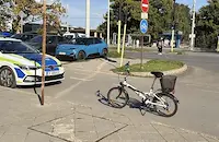 94-годишен велосипедист се блъсна в кола в квартал "Здравец"