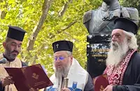 Откриха паметник на княз Александър Батенберг в Русе