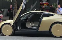 Tesla пусна първите автономни кибертаксита