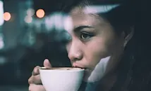 Учени разкриха как сутрешното кафе пречи на съня