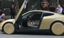 Tesla пусна първите автономни кибертаксита