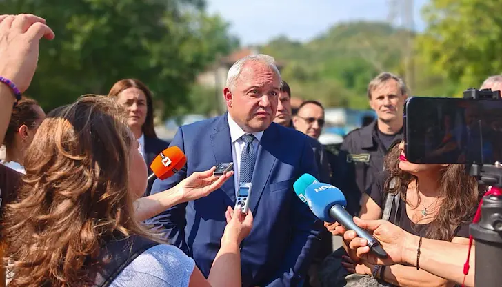 Вътрешният министър обяви извънредни мерки след взривовете в Габрово Вътрешният министър обяви извънредни мерки след взривовете в Габрово