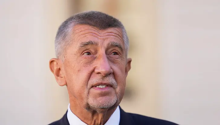 Румен Радев посреща Бабиш на „Св. Александър Невски“ Румен Радев посреща Бабиш на „Св. Александър Невски“