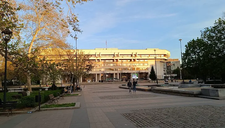 Поне 14 процедури са прекратени през последните месеци Поне 14 процедури са прекратени през последните месеци