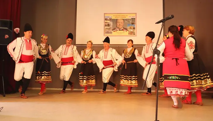 Празникът „Златна есен“ ще събере жители и гости с богата програма и традиционна тиквена чорба Празникът „Златна есен“ ще събере жители и гости с богата програма и традиционна тиквена чорба