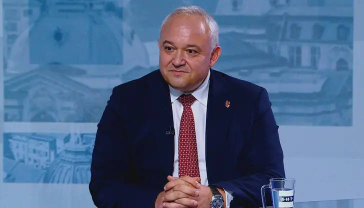 Отклонени средства от обществени поръчки за мантинели финансират частен самолет Отклонени средства от обществени поръчки за мантинели финансират частен самолет