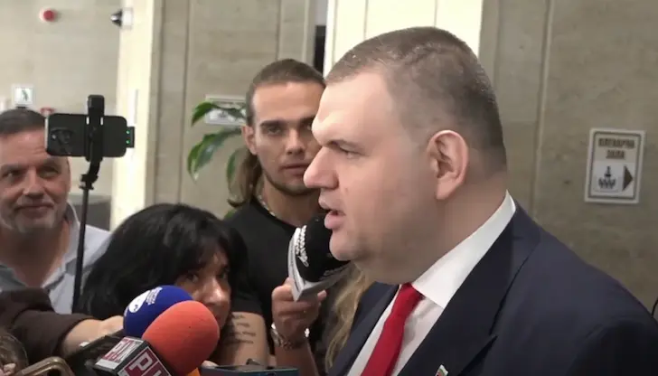 Аз и моето семейство сме платили моите полети