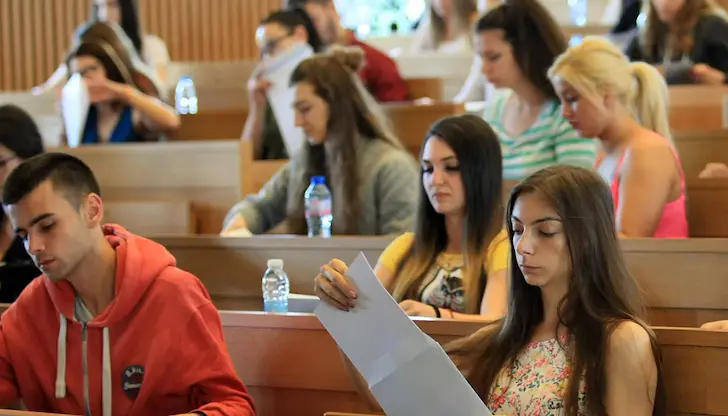 Половината от чуждестранните младежи у нас учат медицина Половината от чуждестранните младежи у нас учат медицина