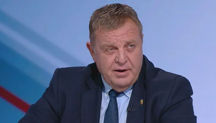 Бившият военен министър отхвърли твърденията за тайни лагери