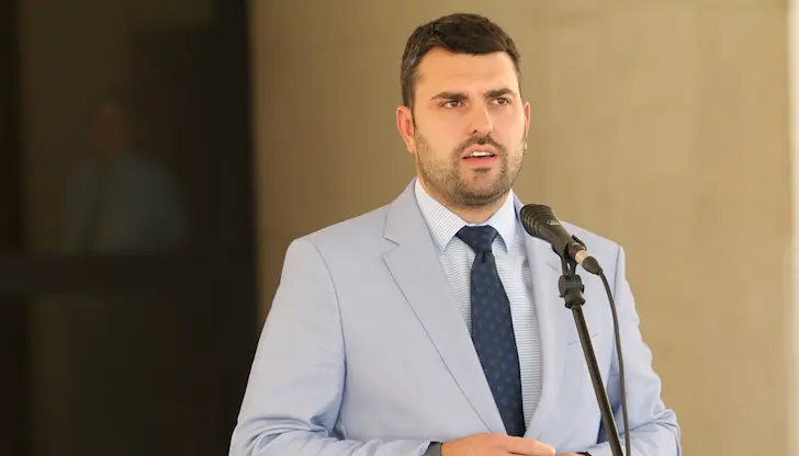 Депутатът коментира позицията на България в Ню Йорк Депутатът коментира позицията на България в Ню Йорк