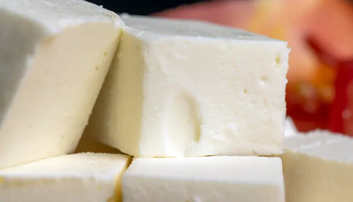 Откриха над 60 процента вода в млечните продукти Откриха над 60 процента вода в млечните продукти