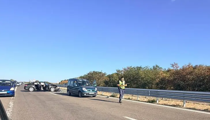 Инциденти затвориха участъци от автомагистралите „Тракия“ и „Хемус“