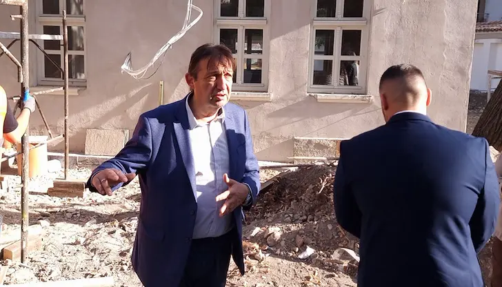 Държавата започва ревизия на разходите за инфраструктура, обяви Иван Шишков