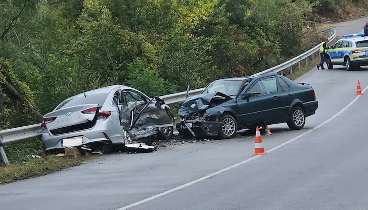 Пострадалата е приета в болница със съчетана травма и счупен таз Пострадалата е приета в болница със съчетана травма и счупен таз