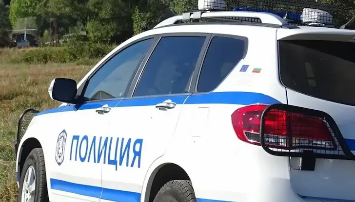 Открит откраднат русенски бус в близост до село Юпер