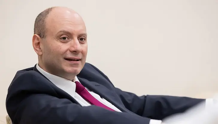 Отзованият ни посланик в ОАЕ се прибра у нас, предстои му изслушване в МВнР Отзованият ни посланик в ОАЕ се прибра у нас, предстои му изслушване в МВнР