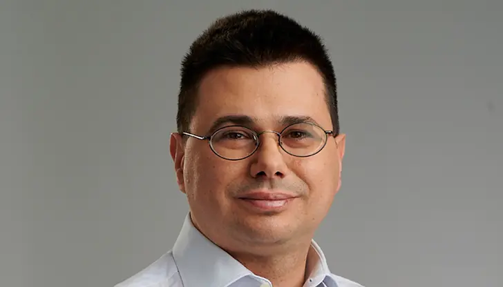 "Философията на двойката Гюров – Кандев е да избегне партийното оцветяване", подчерта депутатът от ДБ "Философията на двойката Гюров – Кандев е да избегне партийното оцветяване", подчерта депутатът от ДБ