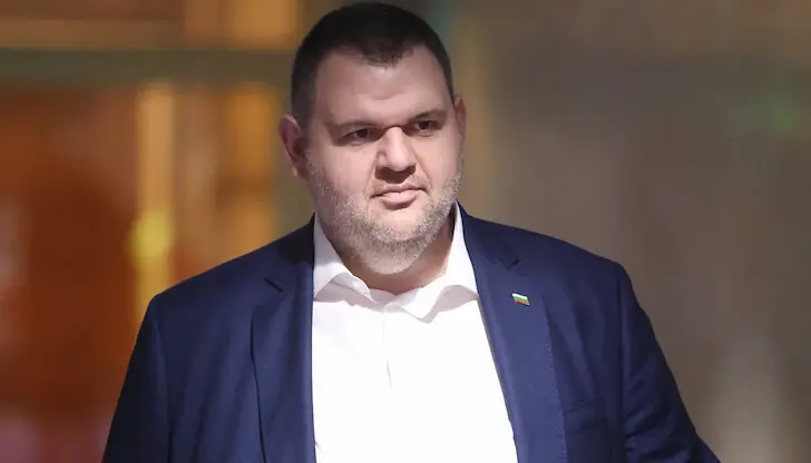 Лидерът на ДПС отправи послание за националния празник Лидерът на ДПС отправи послание за националния празник