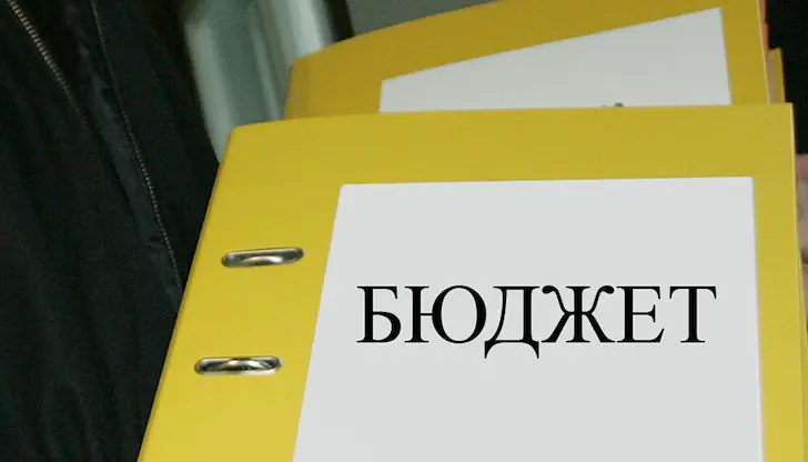 Социалните плащания и администрацията увеличават тежестта върху хазната Социалните плащания и администрацията увеличават тежестта върху хазната
