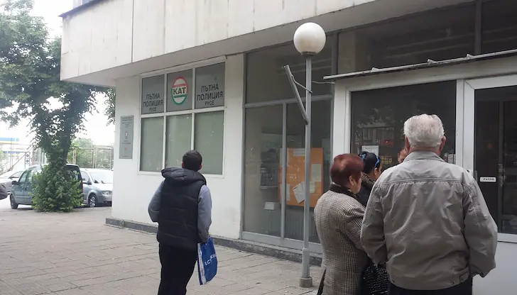 Задържан камион с манипулиран номер в Русе