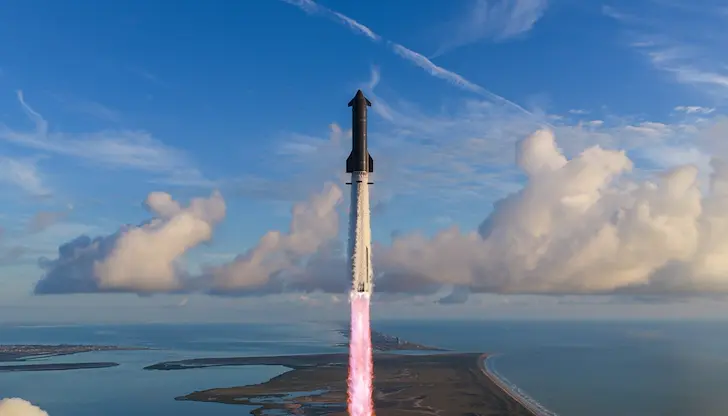 SpaceX прекрати полета на Starship след успешен старт