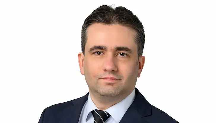Божидар Божанов критикува остро идеите на Министерството на финансите Божидар Божанов критикува остро идеите на Министерството на финансите