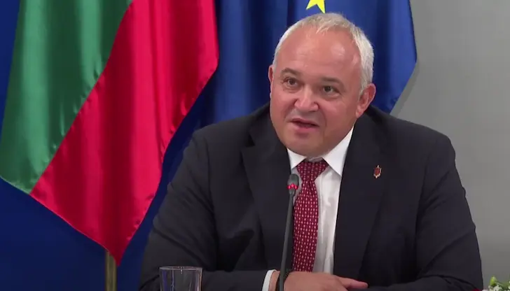 Фирма без дейност е платила 36 полета на депутата за над 5 милиона евро