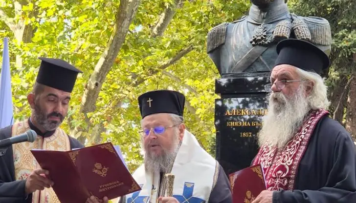 Открит паметник на княз Александър Батенберг в Русе