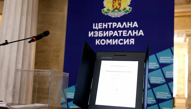 Подменят се флашпамети и батерии на 12 800 устройства за вота Подменят се флашпамети и батерии на 12 800 устройства за вота