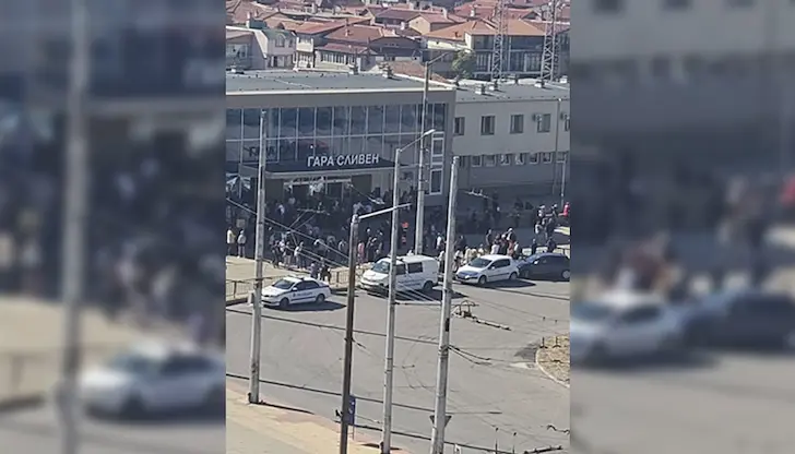 Композицията от Бургас бе спряна извънредно в Сливен Композицията от Бургас бе спряна извънредно в Сливен