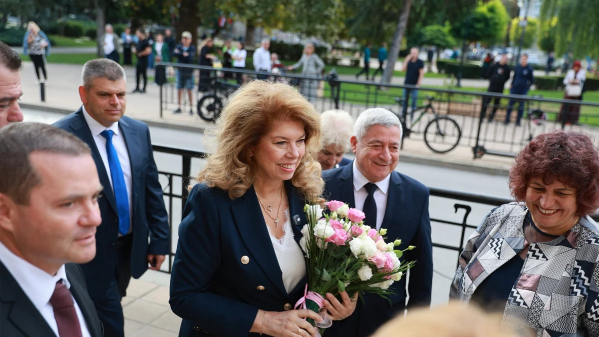 Photo: dunavmost.com President Iliana Iotova Opens School Year at Historic Ruse High School