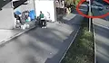 Камери заснеха два еднакви джипа край дома на Слави Бинев
