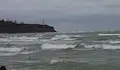 Жители на Крапец са чули силен тътен от морето