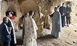 Български и румънски духовници ще отслужат литургия в скална църква край Русе