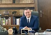 Ученик "пое" управлението на Община Русе