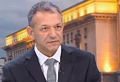 Димитър Гърдев: Гори общественият договор в Западна Европа
