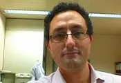 Аспарух Илиев: Вирусът е като прашинка, бактерията - като грахово зърно