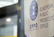 Съдят петима души в Румъния за измама с еврофондове Съдят петима души в Румъния за измама с еврофондове