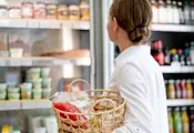 Основни храни в Гърция поскъпнаха с 30 процента