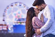 Наистина нямаме представа защо хората се целуват