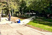Полагат нов паваж и осветление в парковата зона на квартал „Дружба“ Полагат нов паваж и осветление в парковата зона на квартал „Дружба“