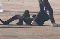 Задържаха десет непълнолетни след нови сблъсъци в Брюксел
