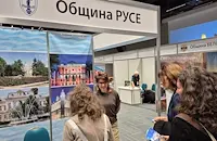 Община Русе представя торта „Гараш“ на изложение във Велико Търново