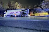 Кола се вряза под ТИР край Костинброд